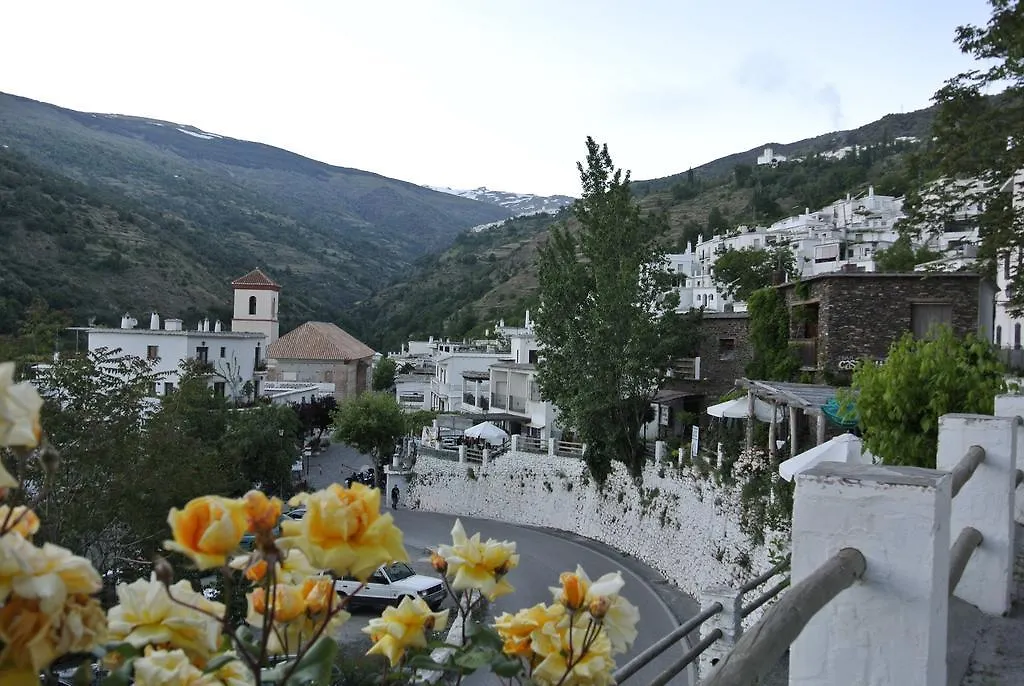 *** Hotel Estrella De Las Nieves Pampaneira Španělsko