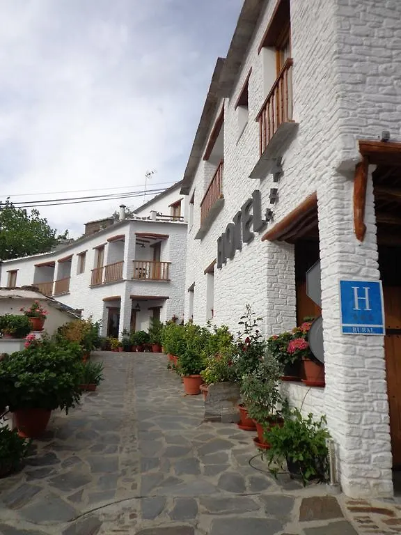 *** Hotel Estrella De Las Nieves Pampaneira Španělsko